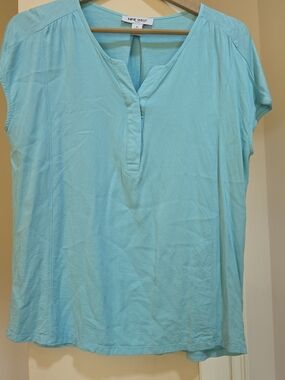 Nine West Light Aqua Split V-Neck Short Sleeve Tunic